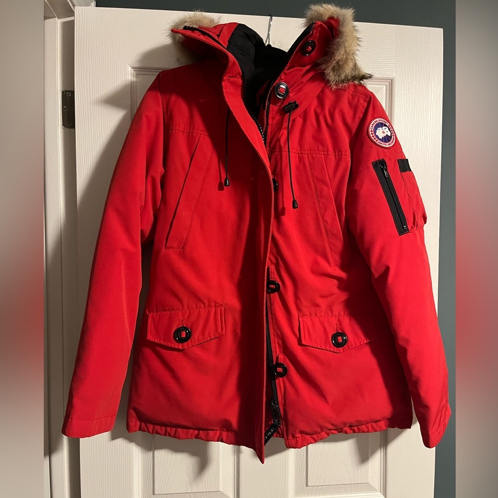 Red Canada Goose Montebello jacket size large